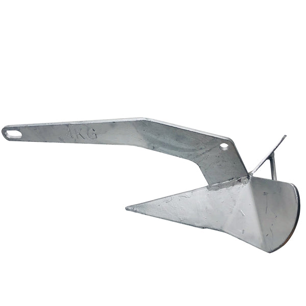 Galvaniseret SeaTec anker 16 kg set fra siden, monteret med kæde