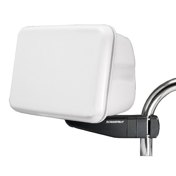 ScanStrut arm pod til skærm monteret på bådens dashboard