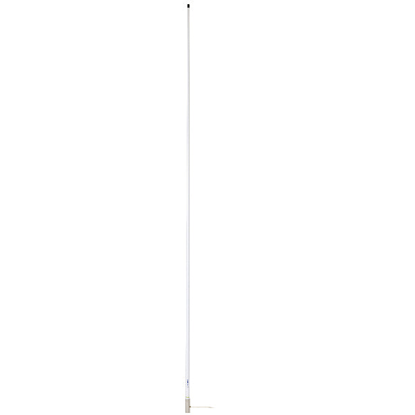 Scout KS-43 VHF antenne på en båd med kabel synligt