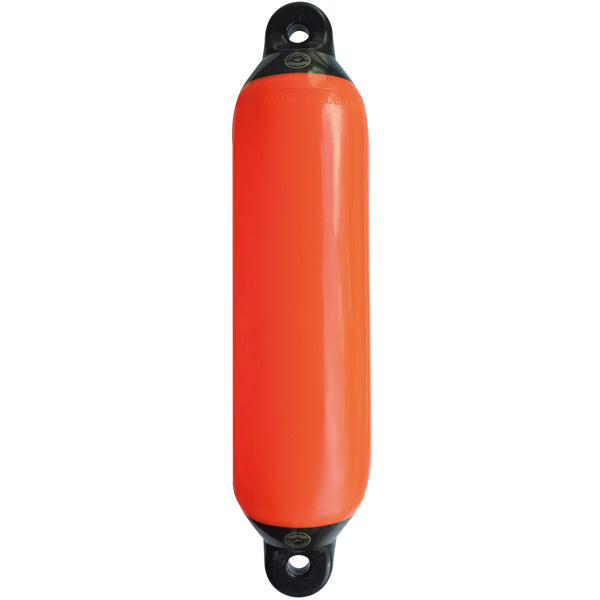 Dan-Fender 827 i orange med sort top, vist i brug ved båd