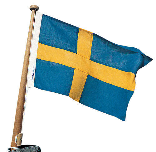 Gult og blåt Adela bådflag Sverige i polyester, hængende frit i vinden.