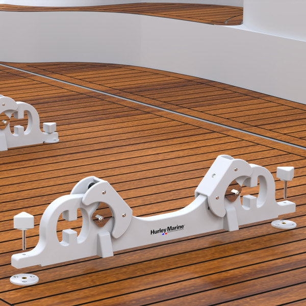 Bagfra billede af Hurley Davits Chocks, tydeliggør fastgørelsesdetaljer.