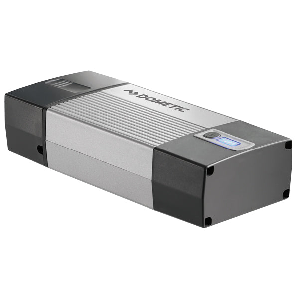 Dometic batterilader 4Amp i design med mål 90 x 55 x 220 mm