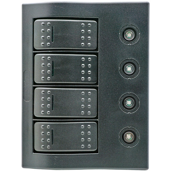 1852 elpanel med automatsikringer og tre kontakter, vist fra forsiden