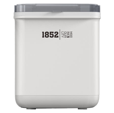 1852 isterningsmaskine tilsluttet 230V strøm, klar til produktion af is