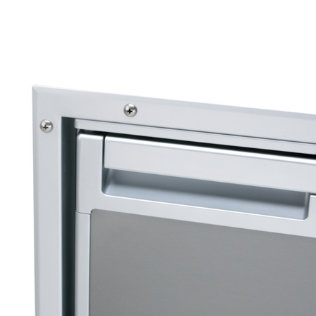 Dometic Coolmatic flush mount ramme set forfra med køleskab i båd