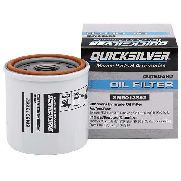 Quicksilver oliefilter monteret på motor, klar til brug