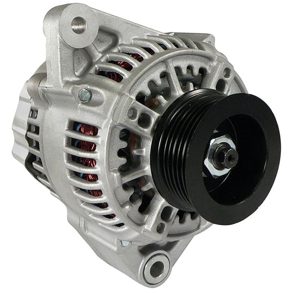 Quicksilver generator set bagfra med synlig tilslutning til el-systemet.