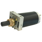 Quicksilver 12-volts starter til United Technologies set i perspektiv af bådmotor.