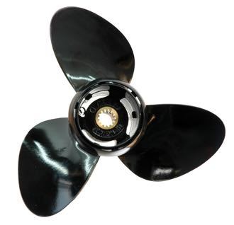 Polastorm Propel propeller i fokus, designet til Suzuki motorer.
