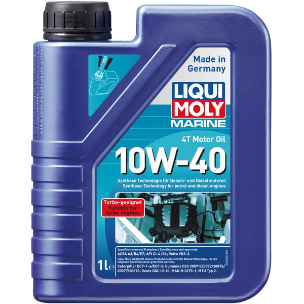 Liqui Moly marine 4t motor olie 10w-40 i en literflaske, stående på en træbordplade