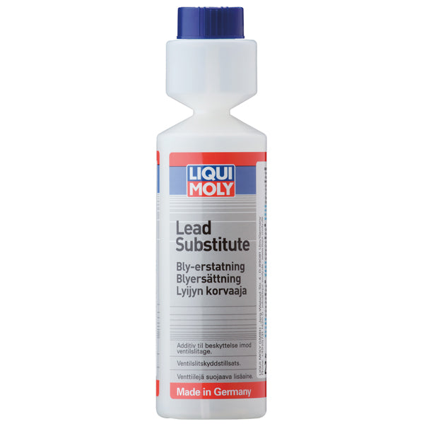 Bly erstatning fra Liqui Moly stående på en bådtilbehørsbænk