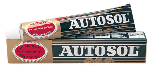 Autosol polermiddel i 75 ml tube med skinnende overflade.