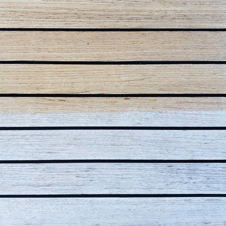 Flaske med Star Brite teak cleaner, brugt til rengøring af båddecor