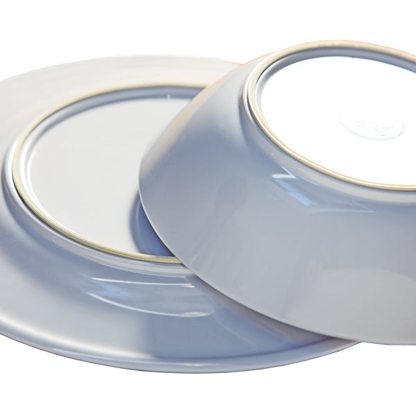 Marine Business tallerken med suppe serveret, set i profil
