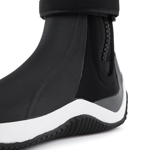 Gill 966 Aero støvle set forfra med detaljeret design